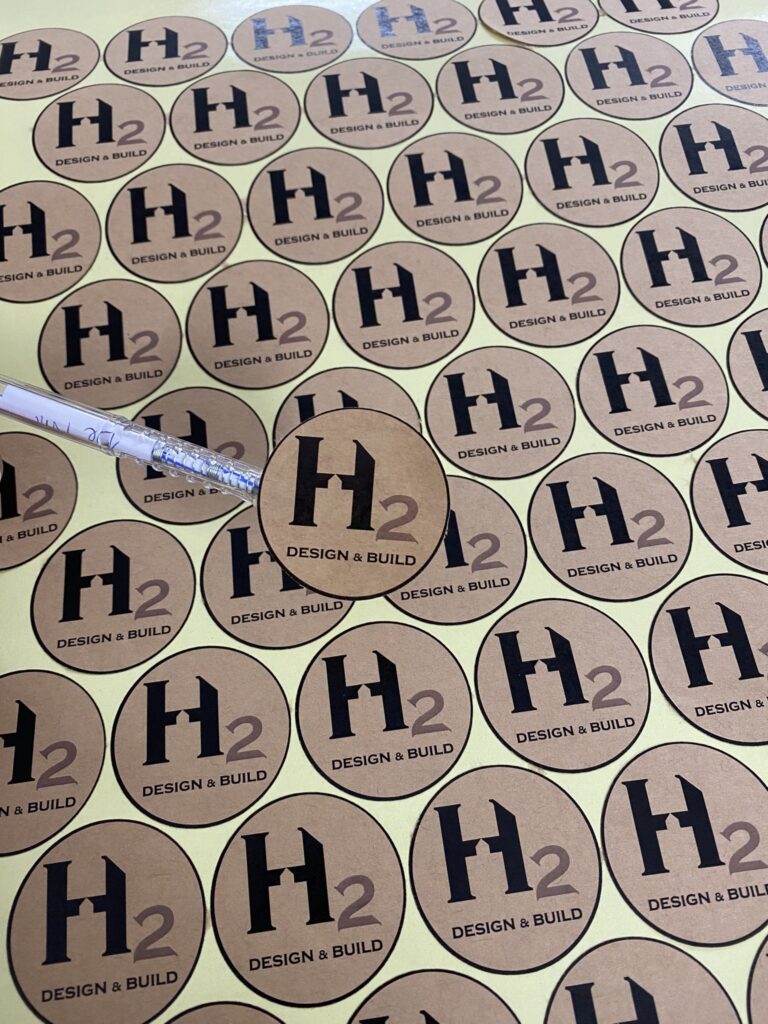 IN TEM NHÃN STICKER QUẬN BÌNH THẠNH - IN DECAL GIẤY TẠI NHÀ IN PHÁT