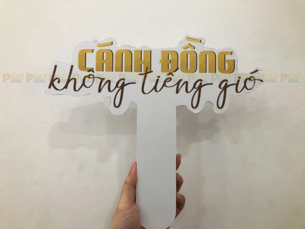 Ứng Dụng Của In Hashtag Cầm Tay Giá Rẻ Trong Các Sự Kiện 2 In HashTag Cầm Tay Giá Rẻ tại Nhà in Phát - HashTag Truyền Thông